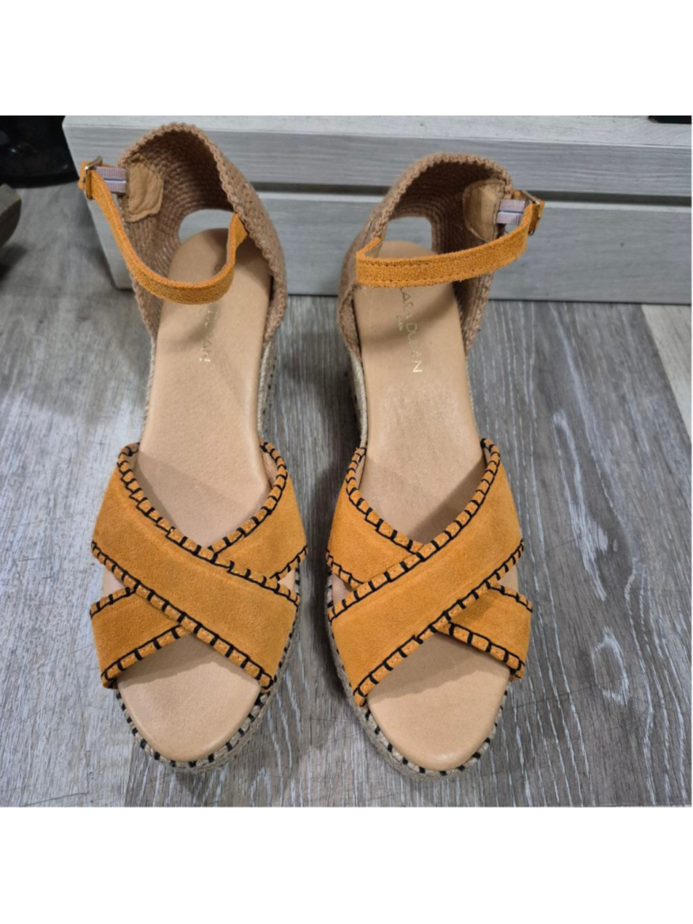 Women's Clara Duran Orange Beige Espadrille Wedge Sandals Size 8.5/39